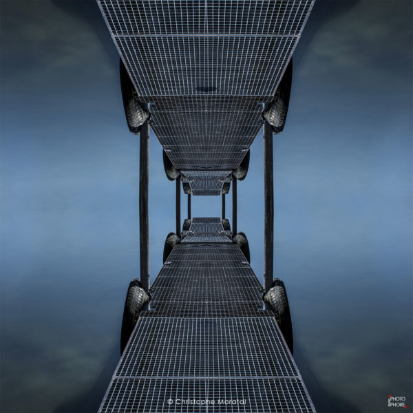 ©Christophe Moratal - Tous droits réservés Entre deux eaux
